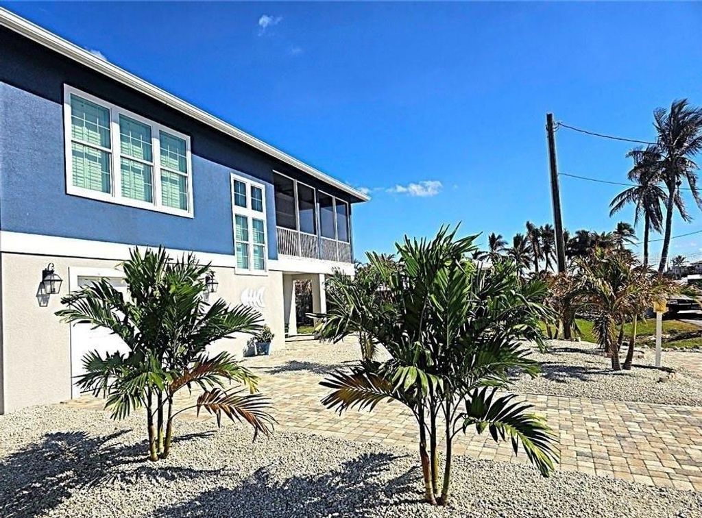 Image 46 of property listing at 3420 1ST AVENUE, St James City, FL 33956