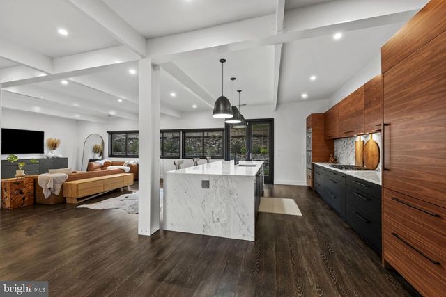 3410 WOODVALLEY DR, Pikesville, MD 21208