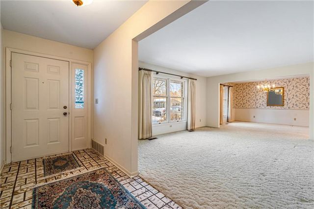 1323 Nixon Avenue, Eau Claire, WI 54701