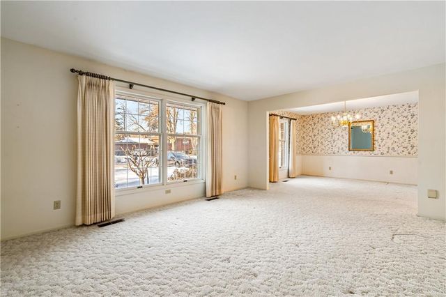 1323 Nixon Avenue, Eau Claire, WI 54701