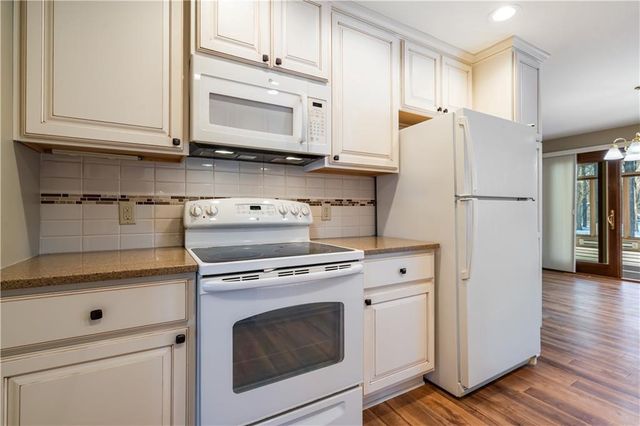 1323 Nixon Avenue, Eau Claire, WI 54701