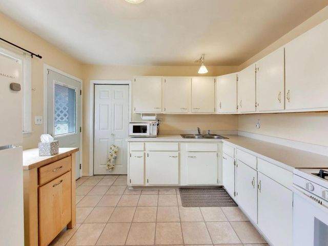 139 W Melody Lane, Woodstock, IL 60098