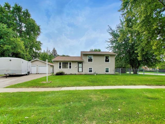 139 W Melody Lane, Woodstock, IL 60098