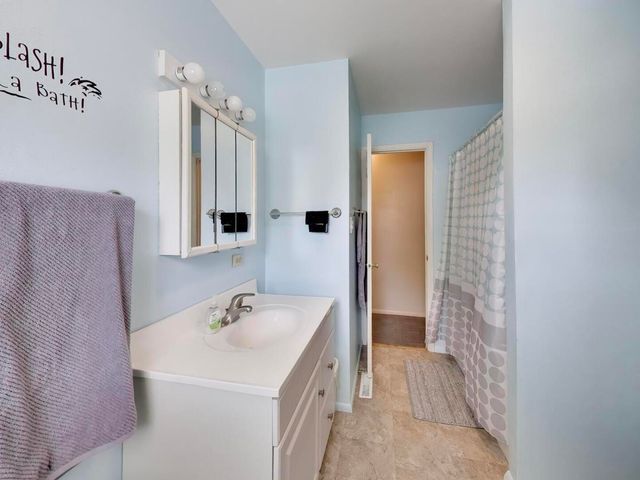139 W Melody Lane, Woodstock, IL 60098