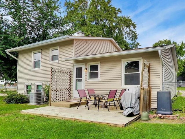 139 W Melody Lane, Woodstock, IL 60098