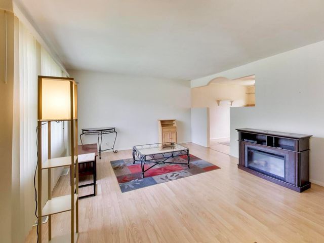 139 W Melody Lane, Woodstock, IL 60098