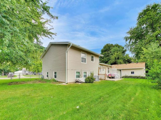 139 W Melody Lane, Woodstock, IL 60098