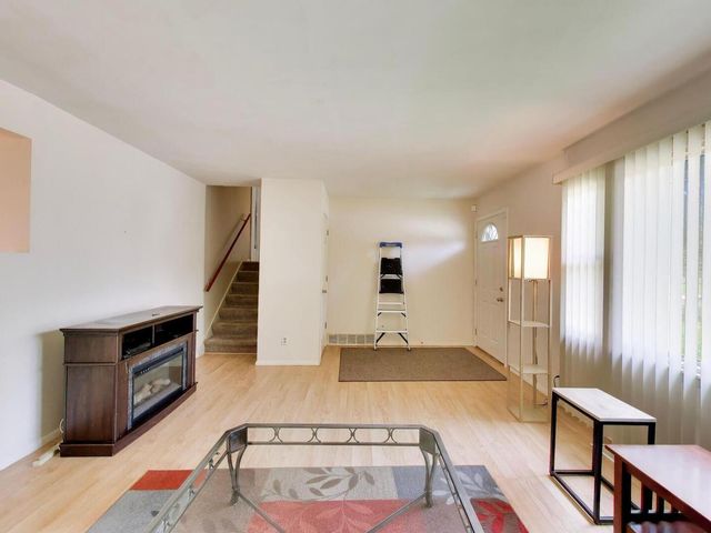 139 W Melody Lane, Woodstock, IL 60098