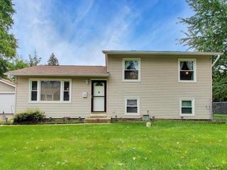 139 W Melody Lane, Woodstock, IL 60098