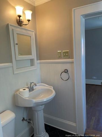 1709 Fort Bragg Road, Fayetteville, NC 28303