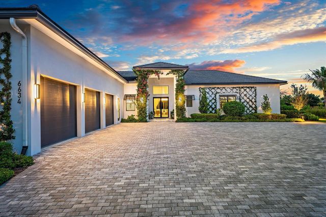 6634 Audubon Trace W, West Palm Beach, FL 33412