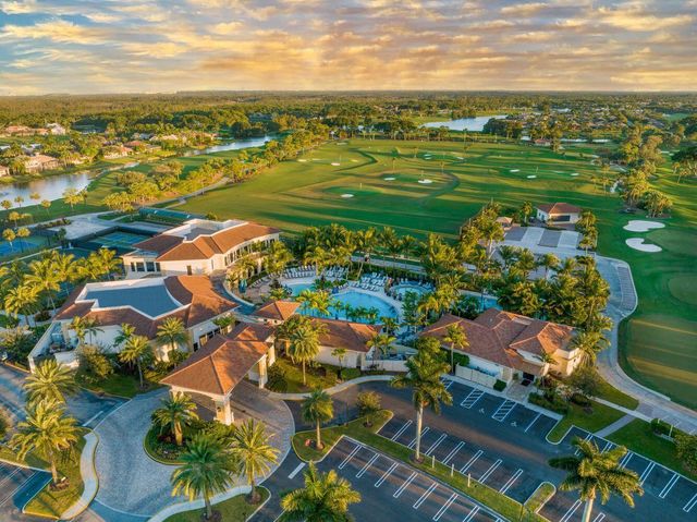 6634 Audubon Trace W, West Palm Beach, FL 33412