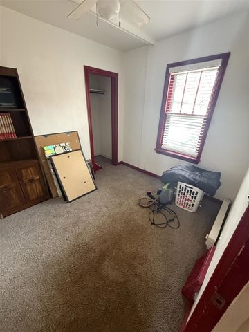 1053 E Empire Avenue, Benton Harbor, MI 49022