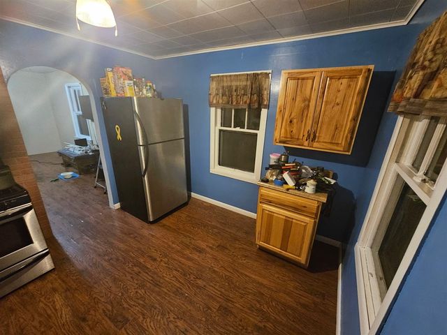 1053 E Empire Avenue, Benton Harbor, MI 49022