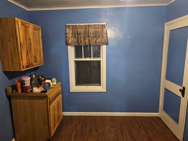 1053 E Empire Avenue, Benton Harbor, MI 49022