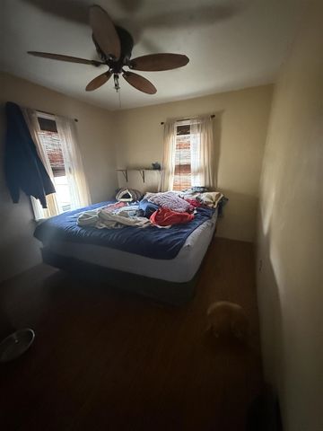 1053 E Empire Avenue, Benton Harbor, MI 49022