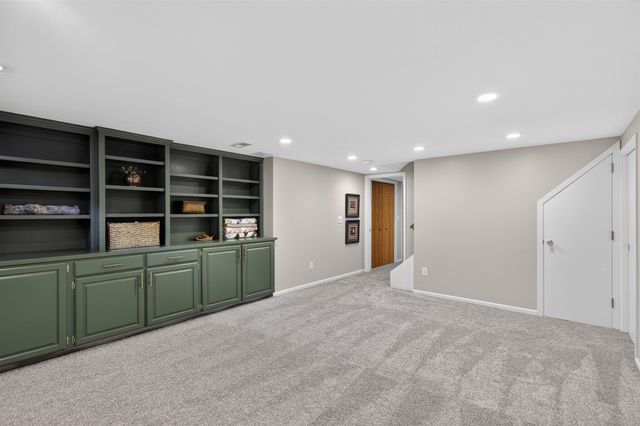 1720 N Gow St, Wichita, KS 67203
