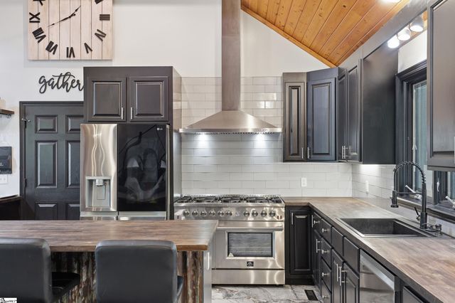 115 Chapel Wood Drive, Anderson, SC 29626