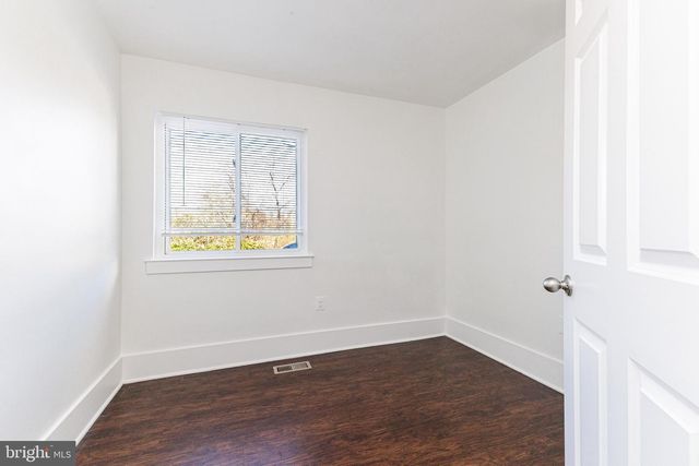 1024 QUEENS CT, Herndon, VA 20170