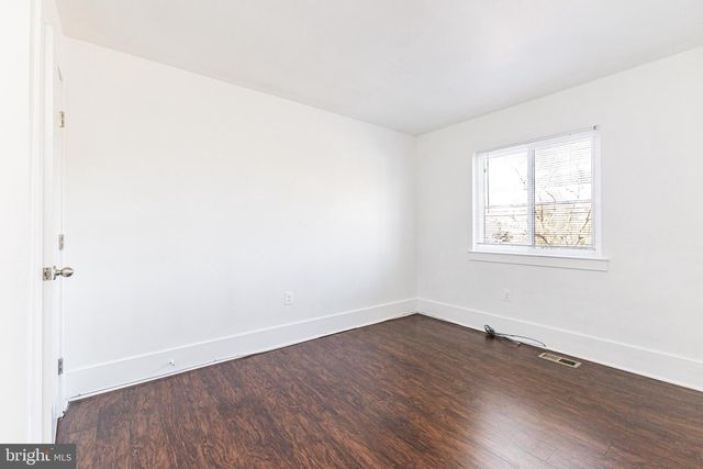 1024 QUEENS CT, Herndon, VA 20170