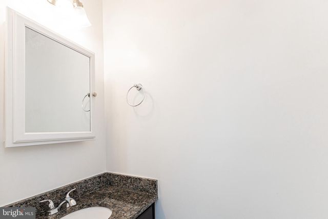 1024 QUEENS CT, Herndon, VA 20170