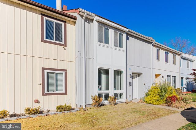 1024 QUEENS CT, Herndon, VA 20170