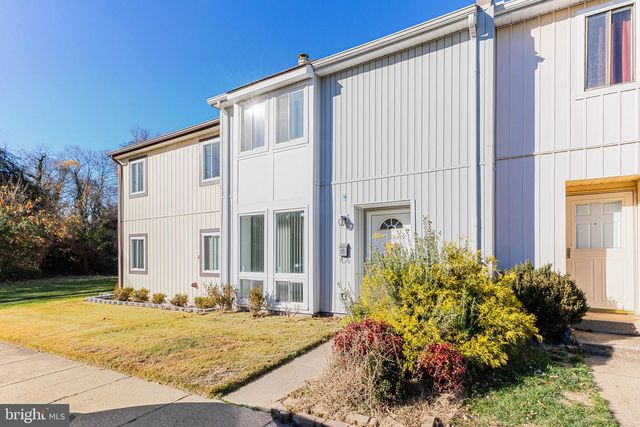 1024 QUEENS CT, Herndon, VA 20170