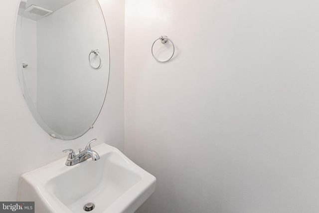 1024 QUEENS CT, Herndon, VA 20170