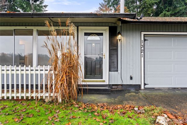 1321 Clover Loop SE, Olympia, WA 98513