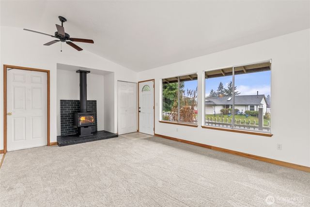 1321 Clover Loop SE, Olympia, WA 98513