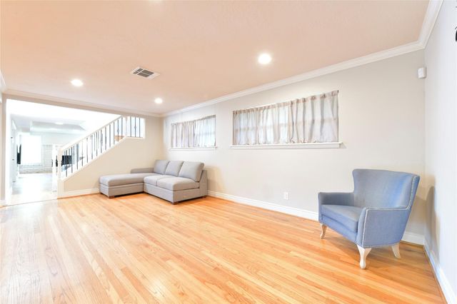 4406 Benning Drive, Houston, TX 77035