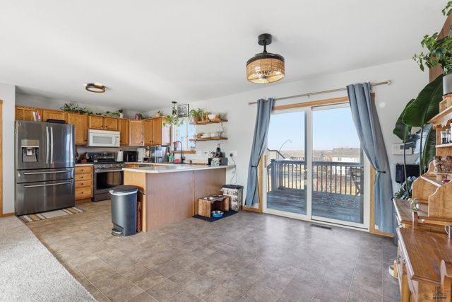 320 GRANDEUR LN, Rapid City, SD 57719