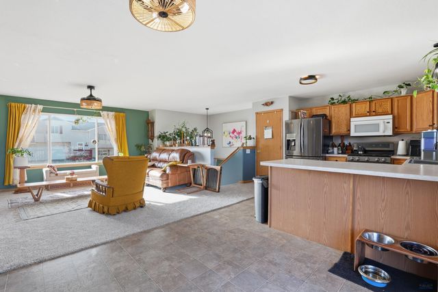 320 GRANDEUR LN, Rapid City, SD 57719