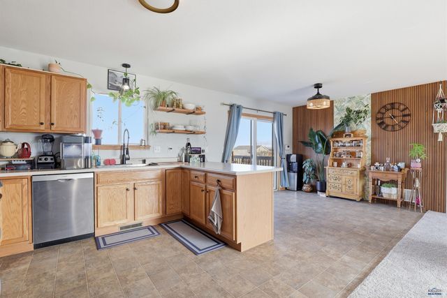 320 GRANDEUR LN, Rapid City, SD 57719