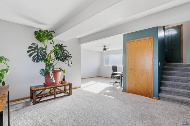 320 GRANDEUR LN, Rapid City, SD 57719