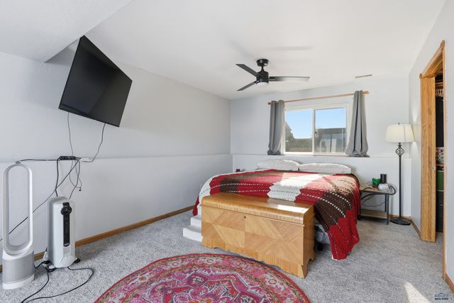 320 GRANDEUR LN, Rapid City, SD 57719