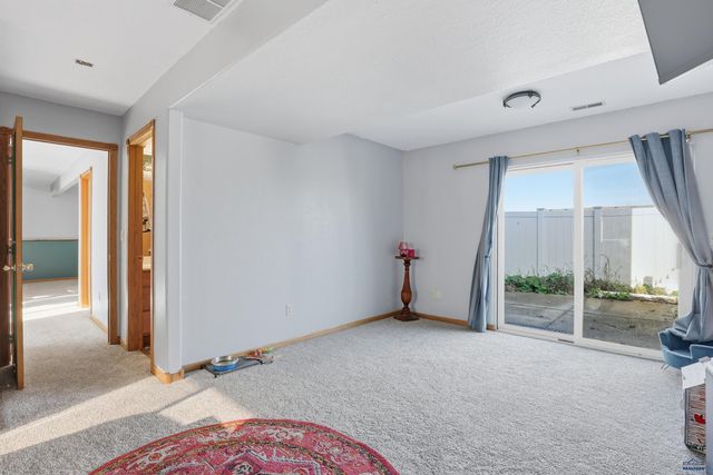 320 GRANDEUR LN, Rapid City, SD 57719