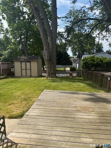 43 Pioneer Circle, Manchester, CT 06040