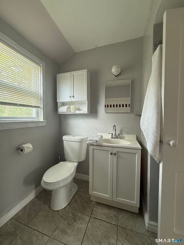 43 Pioneer Circle, Manchester, CT 06040