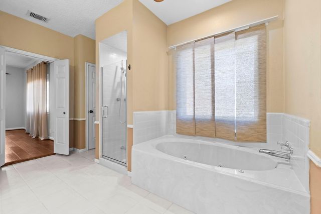 29 Tanager Trail, The Woodlands, TX 77381