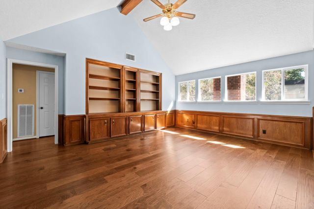 29 Tanager Trail, The Woodlands, TX 77381