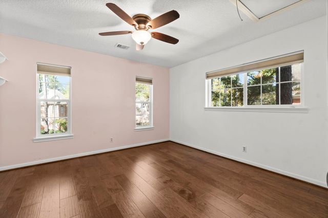 29 Tanager Trail, The Woodlands, TX 77381