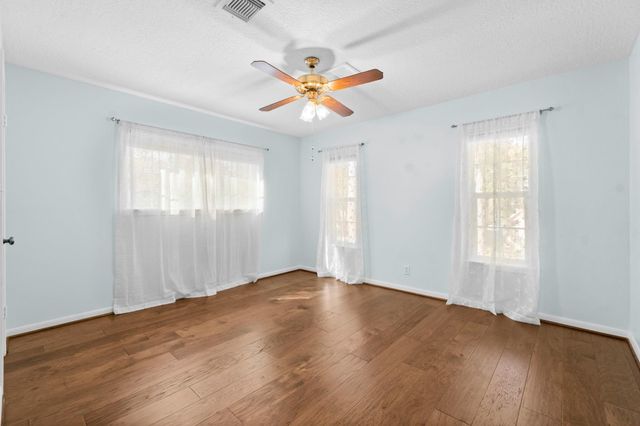 29 Tanager Trail, The Woodlands, TX 77381