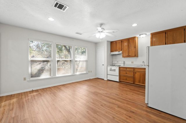 29 Tanager Trail, The Woodlands, TX 77381