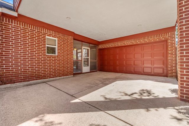 29 Tanager Trail, The Woodlands, TX 77381