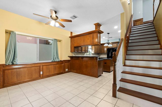 29 Tanager Trail, The Woodlands, TX 77381