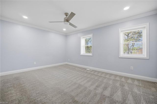 712 White Hall LN, Virginia Beach, VA 23462