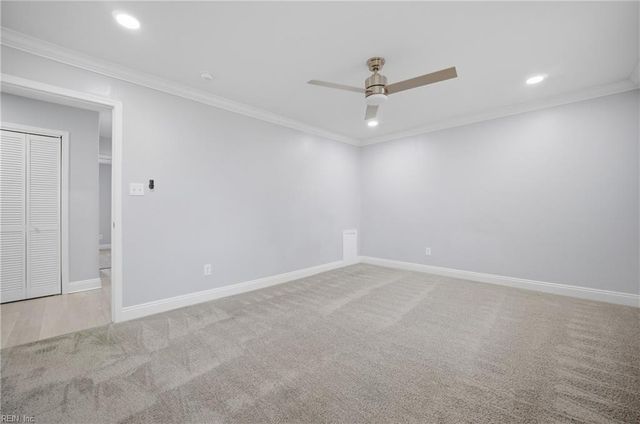 712 White Hall LN, Virginia Beach, VA 23462