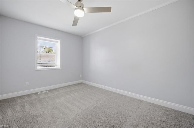 712 White Hall LN, Virginia Beach, VA 23462