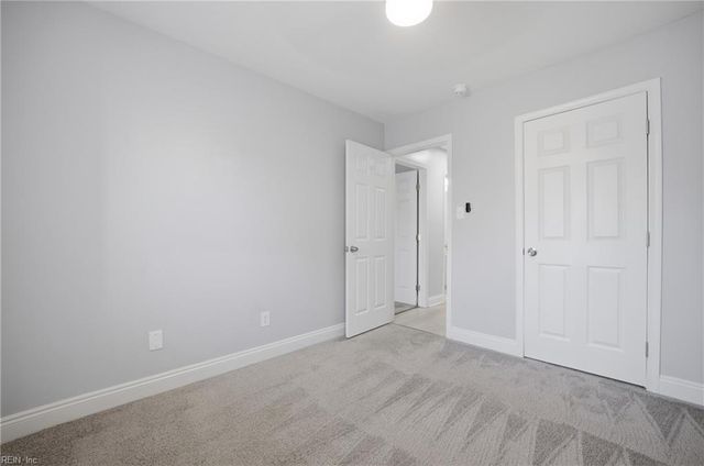 712 White Hall LN, Virginia Beach, VA 23462